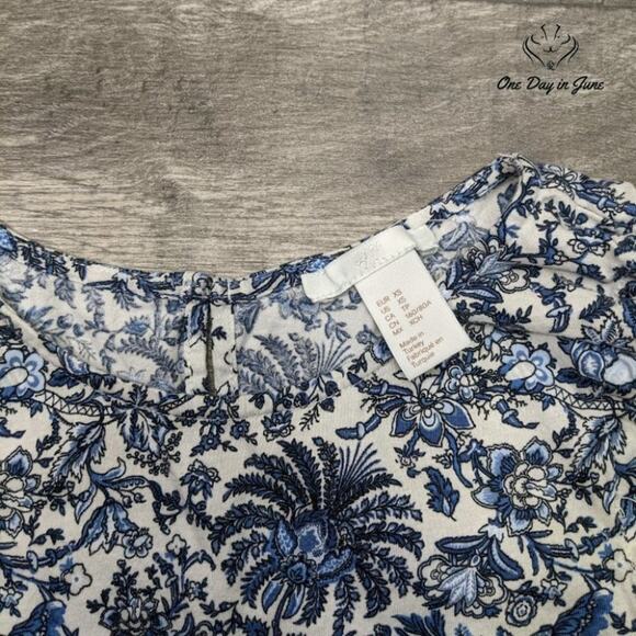 H&M Cold Shoulder Floral Top Size XS - Picture 2 of 5